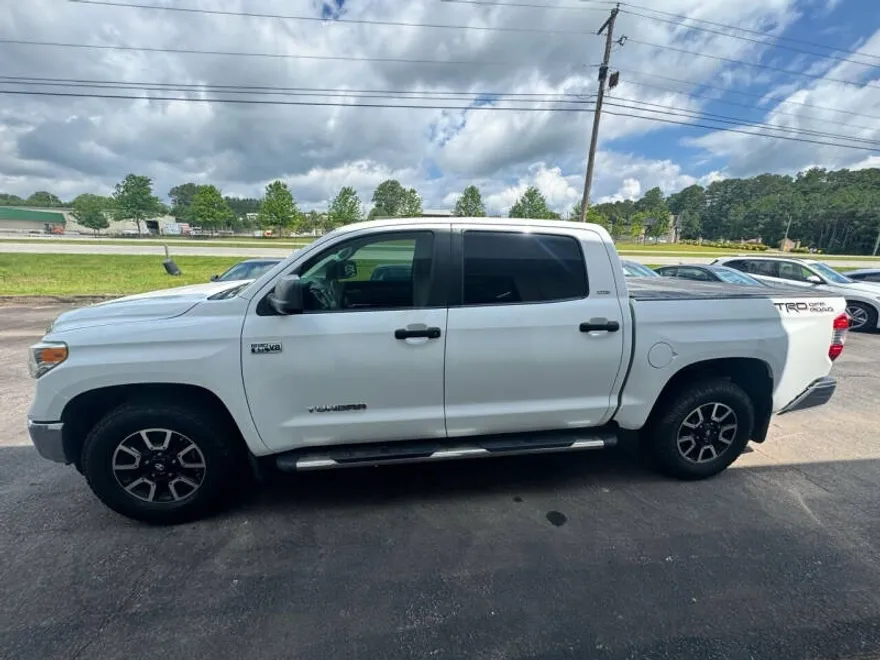 2014 Toyota Tundra SR5 photo 1