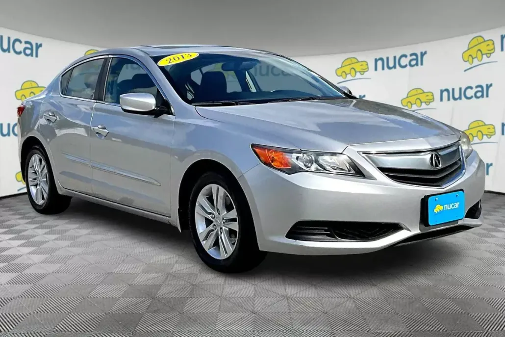 2013 Acura ILX 2.0L photo 1