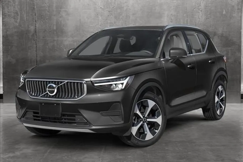 2025 Volvo XC40 Core photo 1