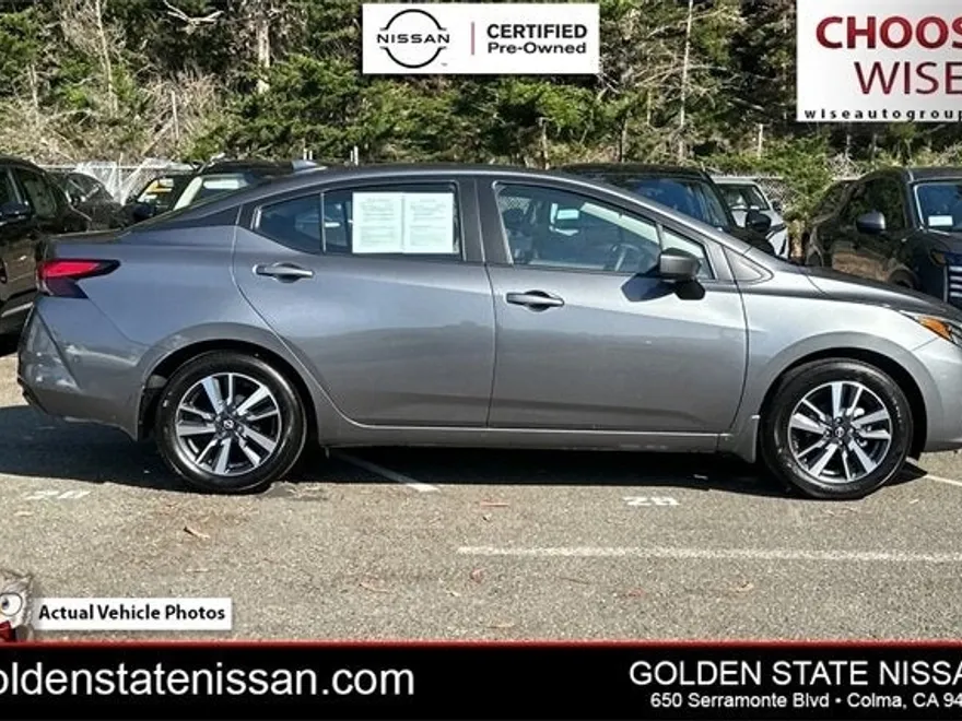 2025 Nissan Versa SV photo 1