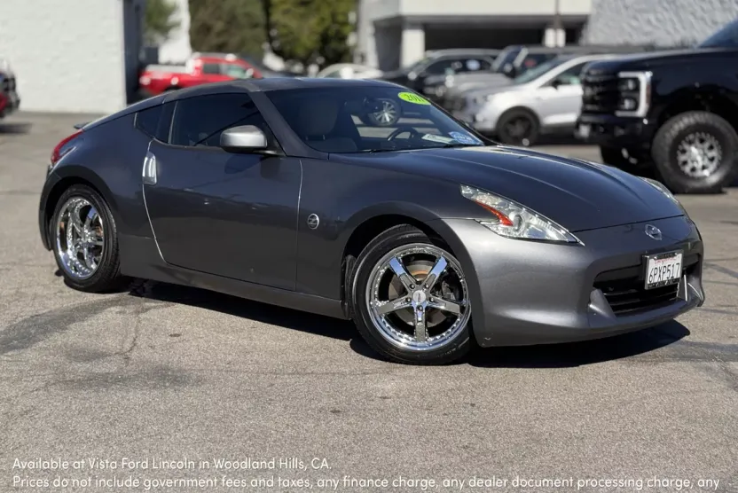2011 Nissan 370Z Touring photo 1