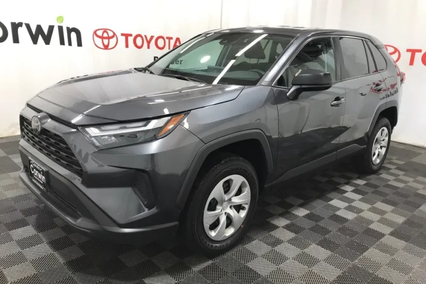2024 Toyota RAV4 LE photo 1