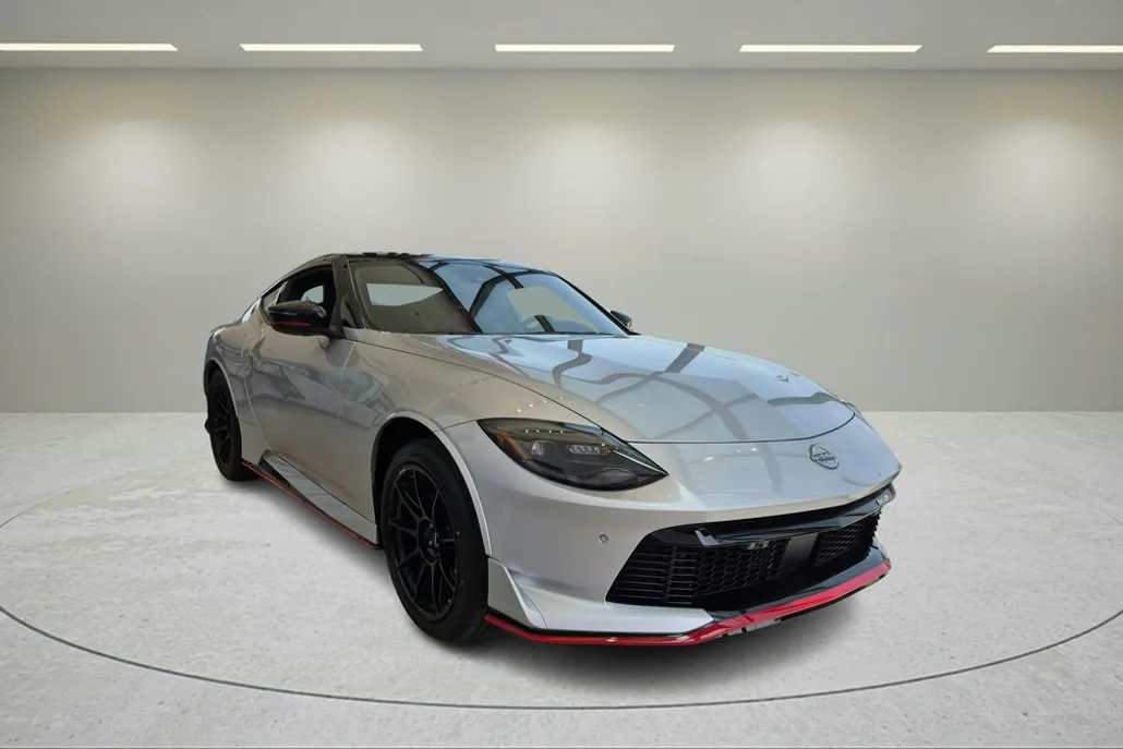 2025 Nissan Z Nismo photo 1