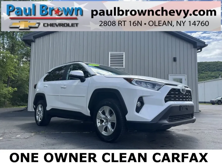 2021 Toyota RAV4 XLE photo 1