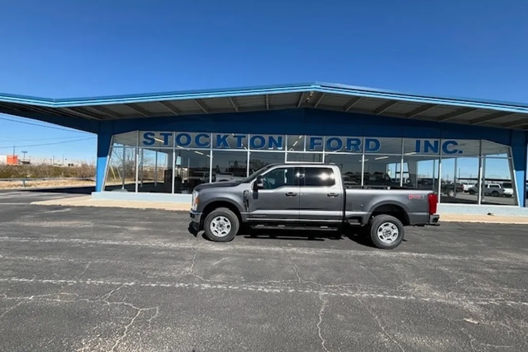 2025 Ford F-250 XLT photo 1