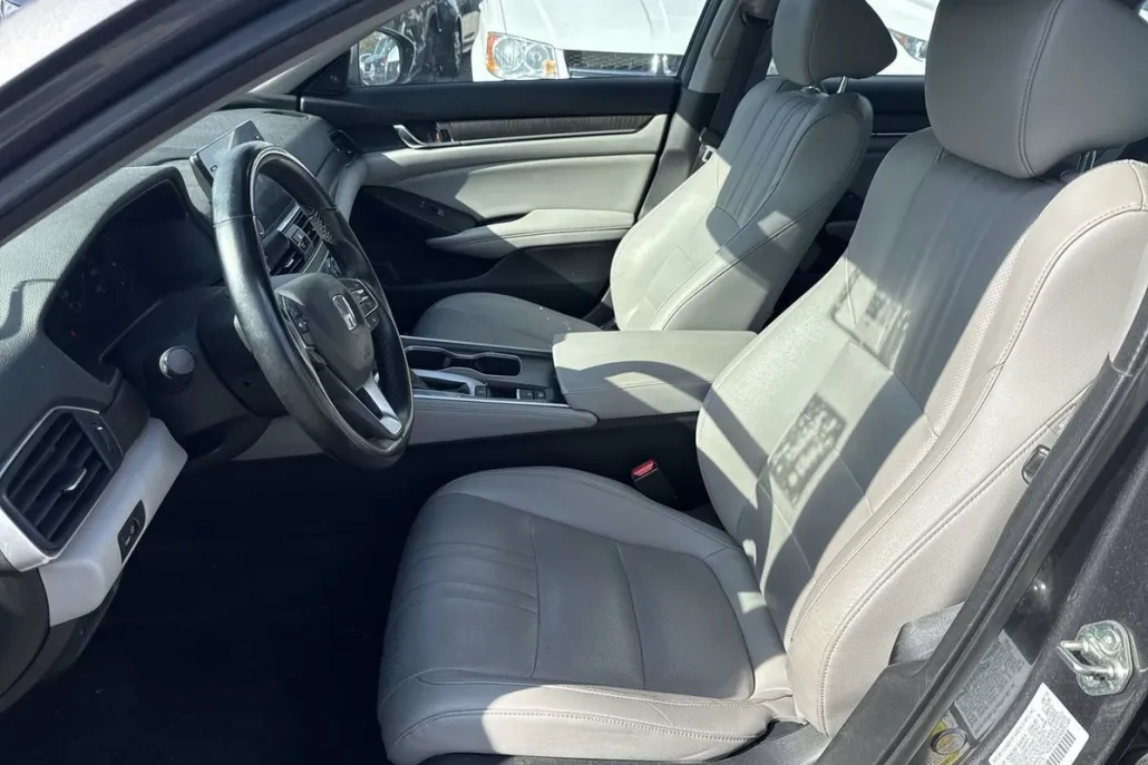 2019 Honda Accord EX-L 1.5T photo 1