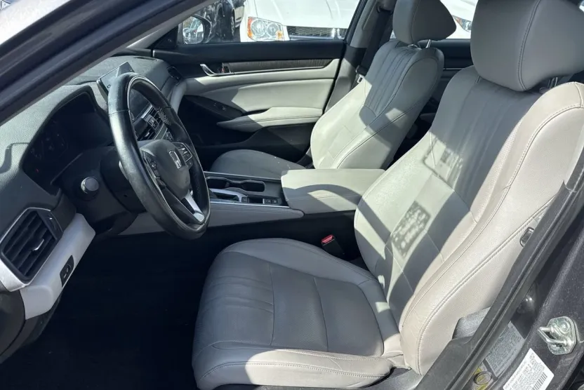 2019 Honda Accord EX-L 1.5T photo 1