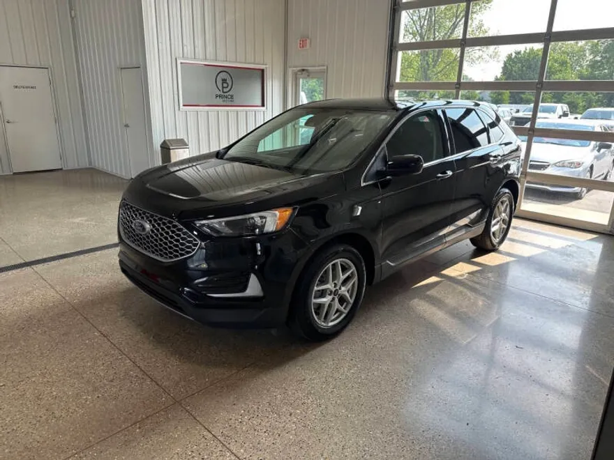 2024 Ford Edge SEL photo 1