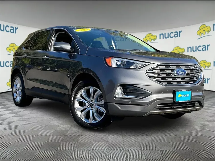 2023 Ford Edge Titanium photo 1