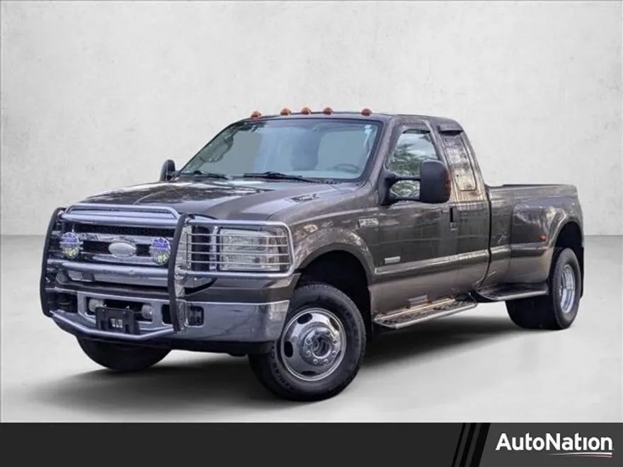 2005 Ford F-350 Lariat photo 1