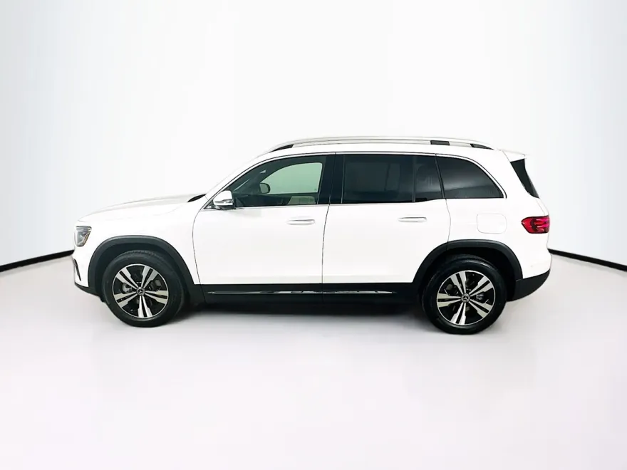 2025 Mercedes Benz GLB 250 4MATIC photo 1