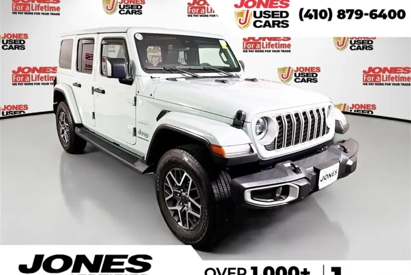 2024 Jeep Wrangler Sahara photo 1