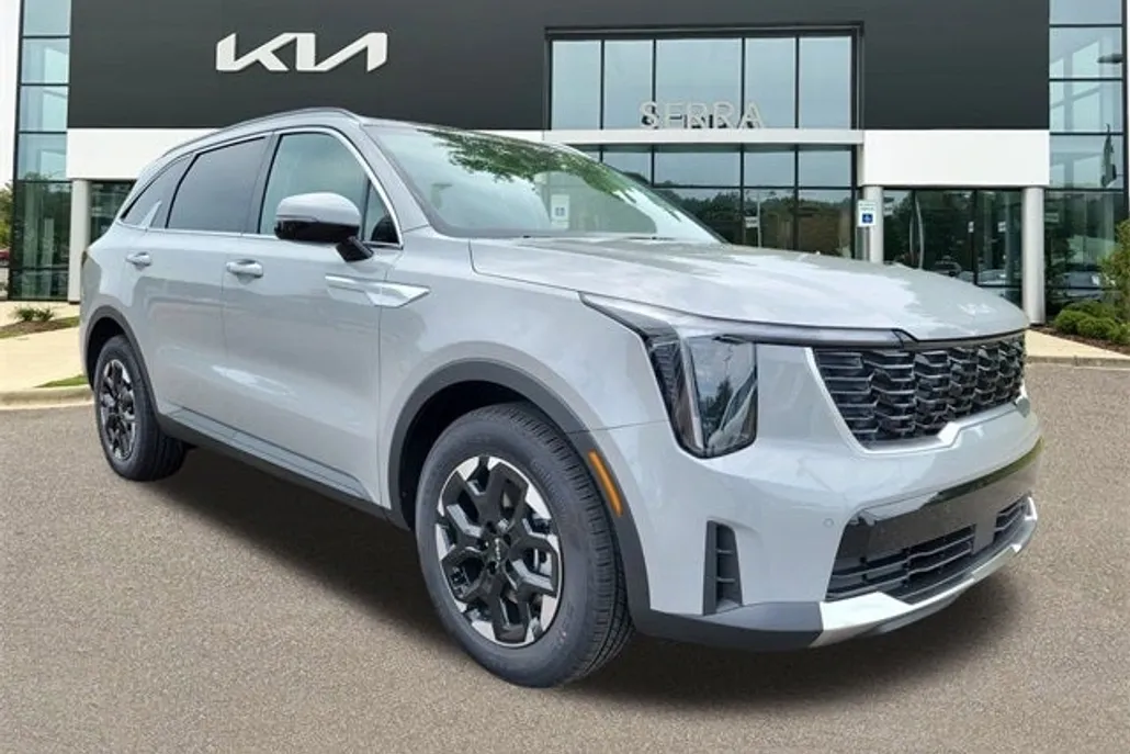 2025 Kia Sorento S photo 1