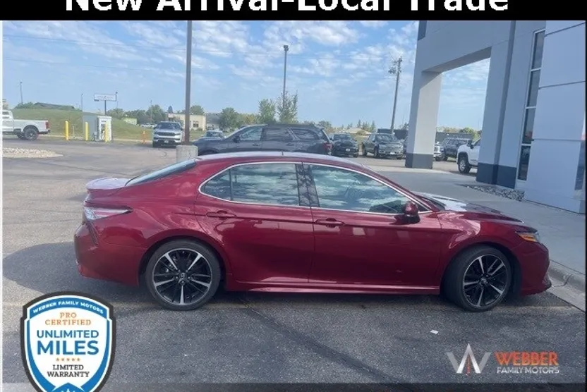 2018 Toyota Camry XSE photo 1