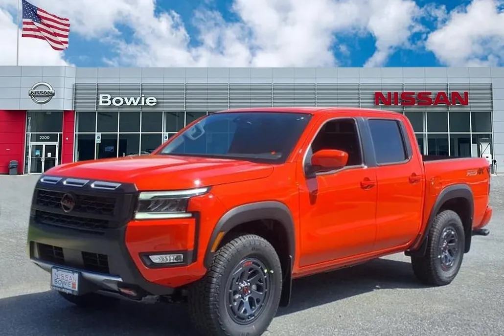 2025 Nissan Frontier PRO-4X photo 1
