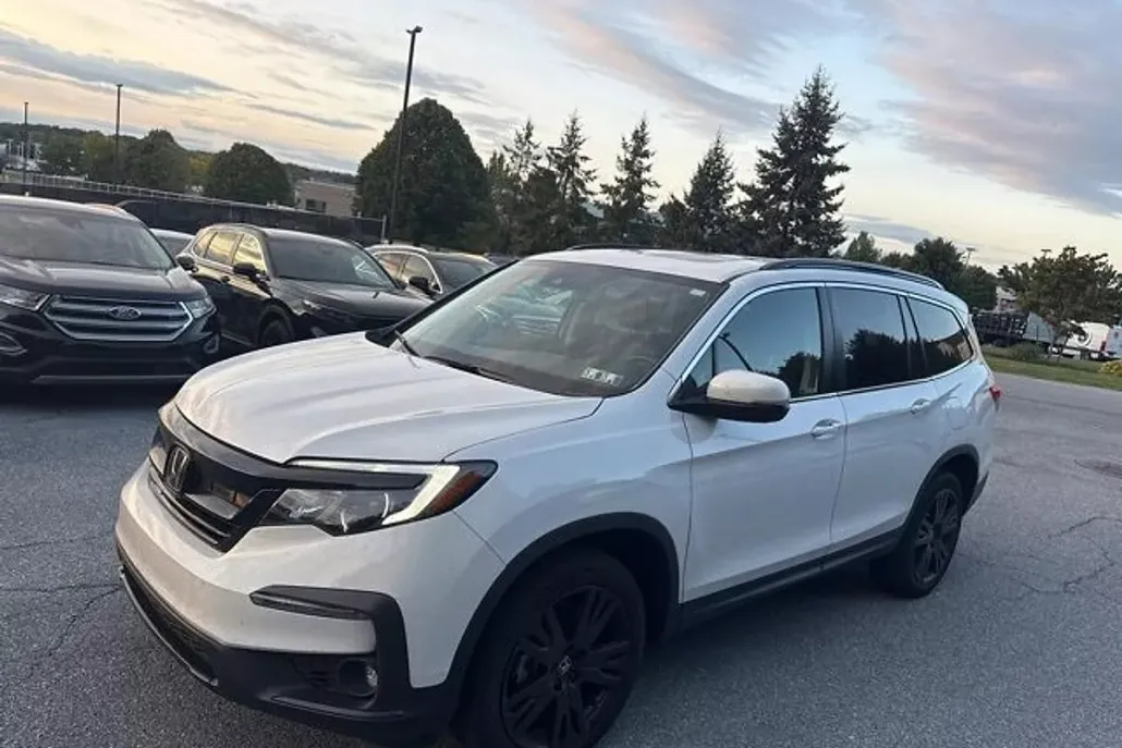 2022 Honda Pilot Special Edition photo 1