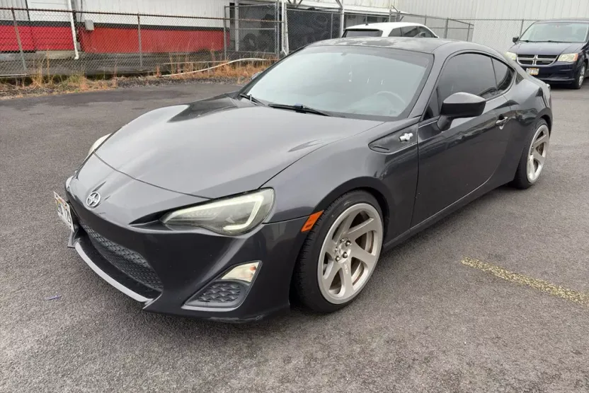 2016 Scion FR-S Base photo 1