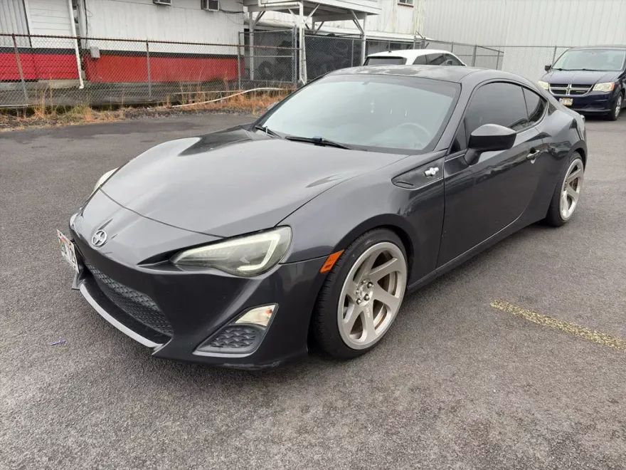 2016 Scion FR-S Base photo 1