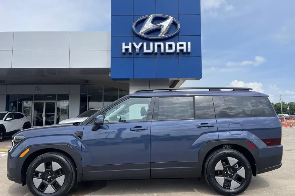 2026 Hyundai Santa Fe SEL photo 1
