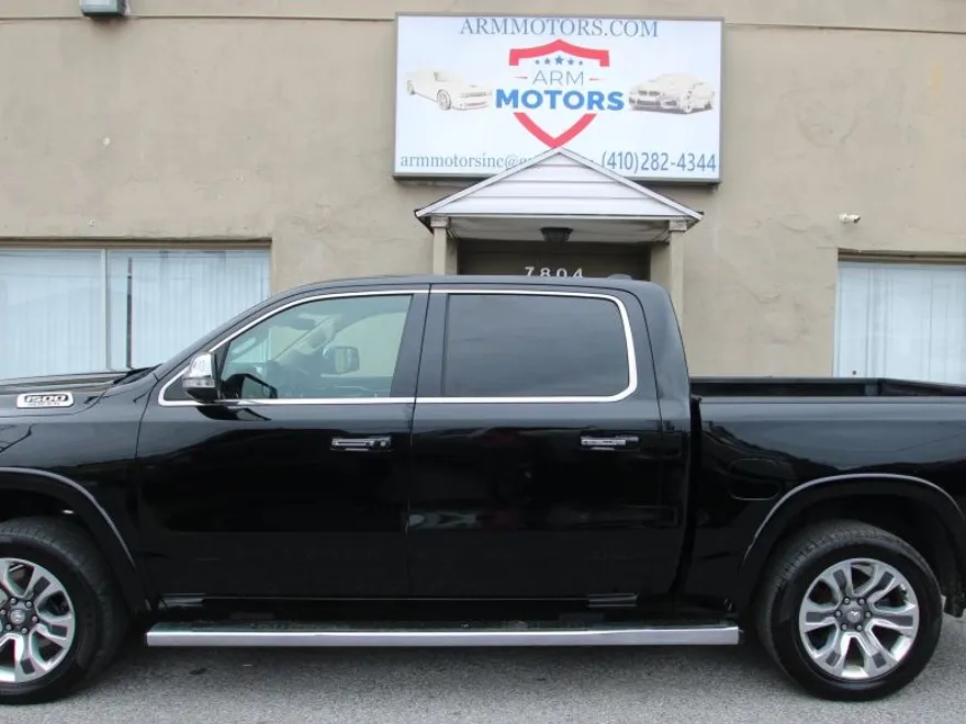 2019 Ram 1500 Laramie photo 1