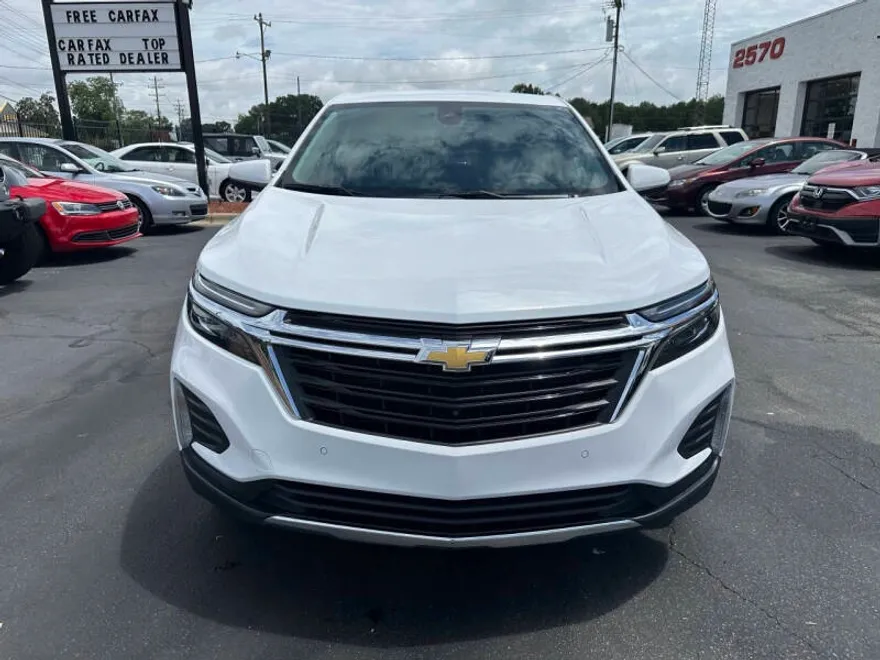 2024 Chevrolet Equinox LT photo 1