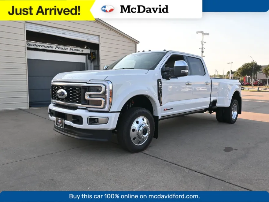 2026 Ford F-450 Platinum photo 1