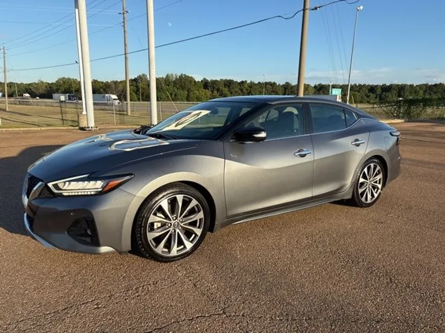 2023 Nissan Maxima Platinum photo 1