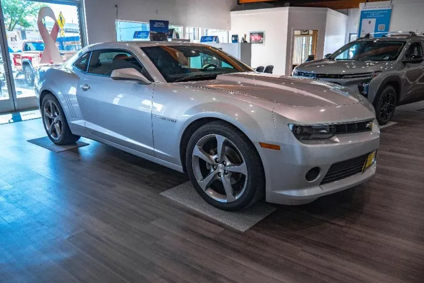 2014 Chevrolet Camaro 1LT RS photo 1