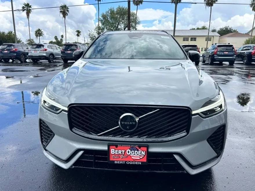 2026 Volvo XC60 B5 Plus photo 1