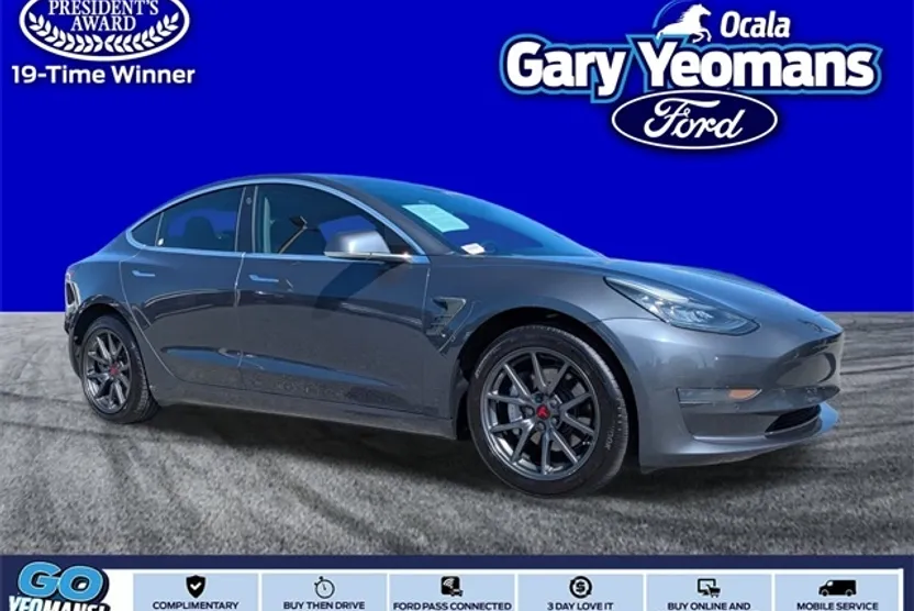 2019 Tesla Model 3 Standard Range Plus photo 1