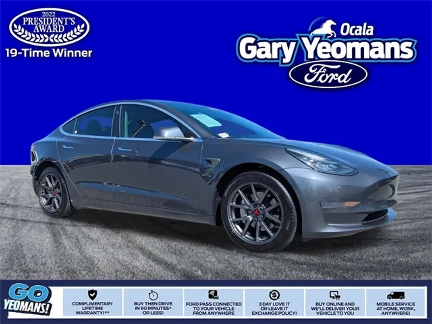 2019 Tesla Model 3 Standard Range Plus photo 1
