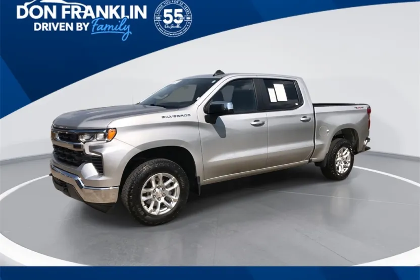 2022 Chevrolet Silverado 1500 LT photo 1