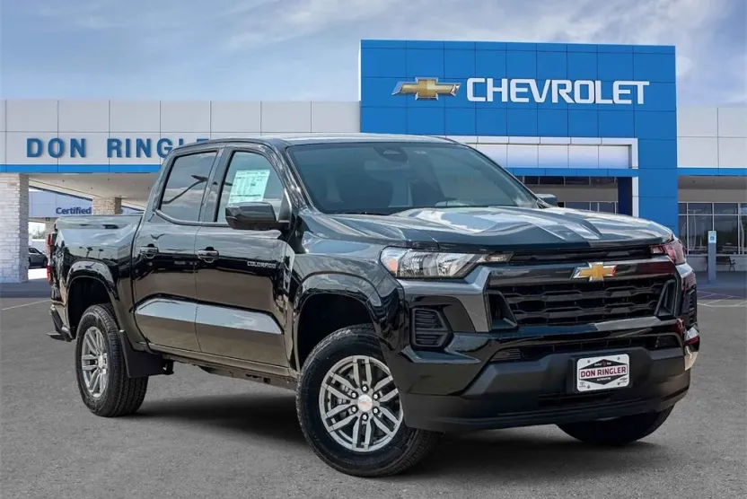2026 Chevrolet Colorado LT photo 1