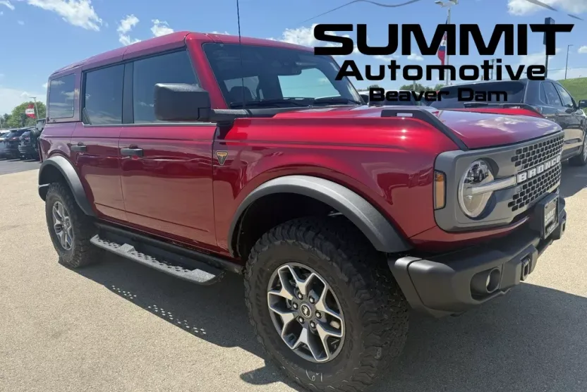 2025 Ford Bronco Badlands photo 1