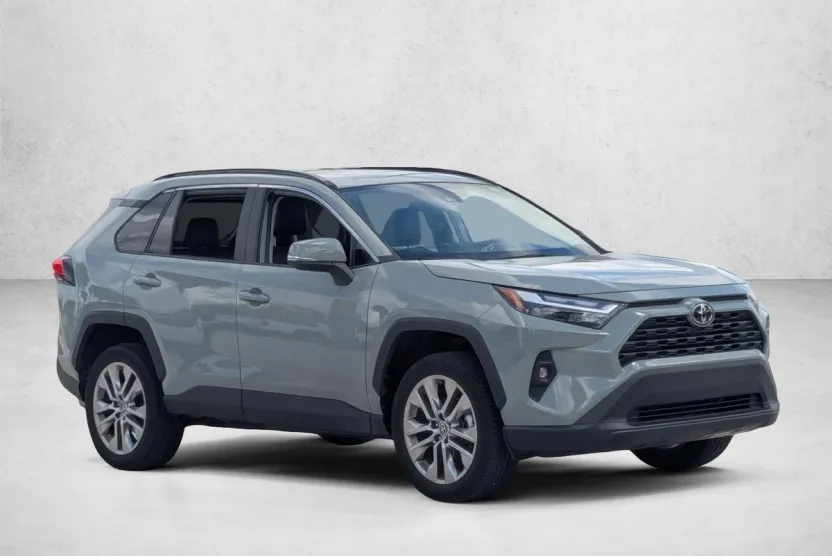 2023 Toyota RAV4 XLE Premium photo 1