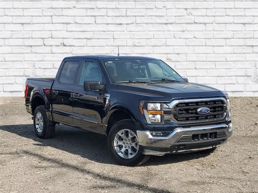 2023 Ford F-150 XLT photo 1