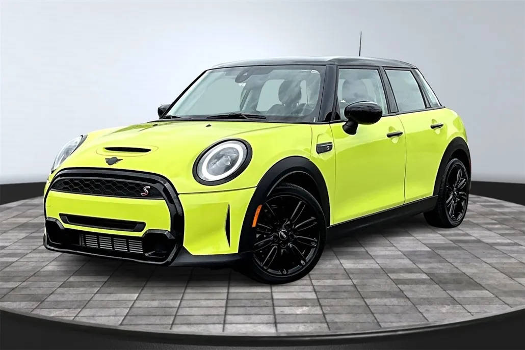 2023 Mini Cooper Hardtop S photo 1