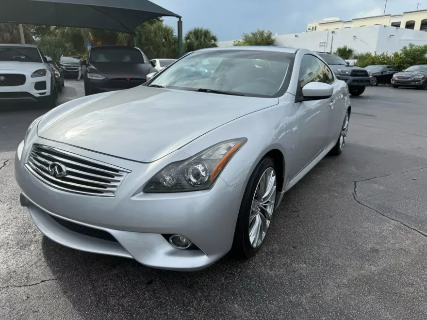 2015 Infiniti Q60 Journey Coupe photo 1