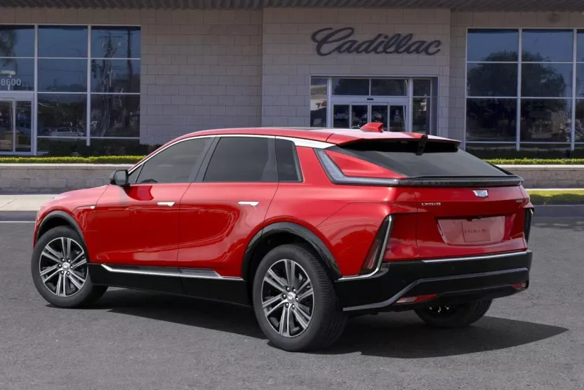 2025 Cadillac Lyriq Luxury photo 1