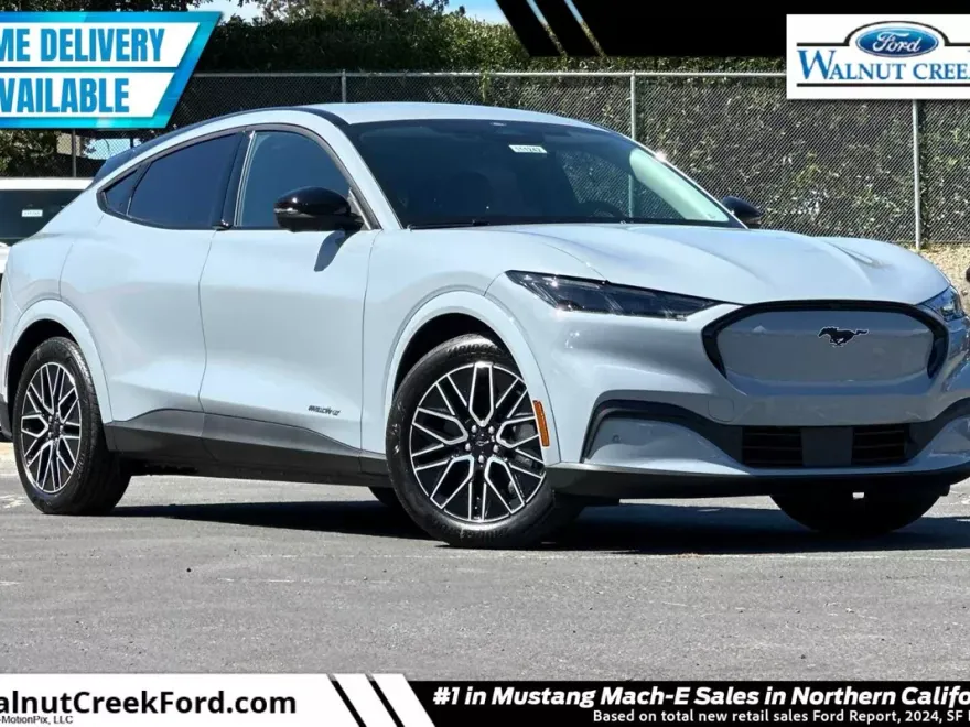2025 Ford Mustang Mach-E Premium photo 1