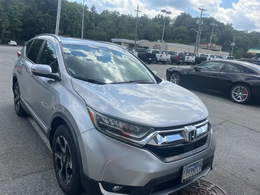 2019 Honda CR-V Touring photo 1