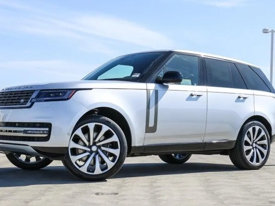 2025 Land Rover Range Rover SE photo 1