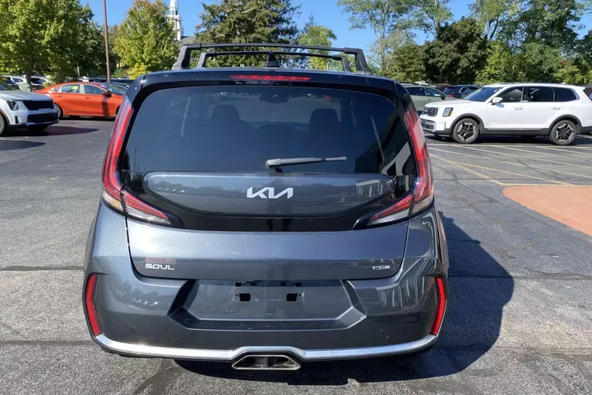 2023 Kia Soul GT-Line photo 1