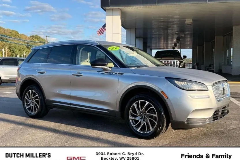 2021 Lincoln Corsair Standard photo 1