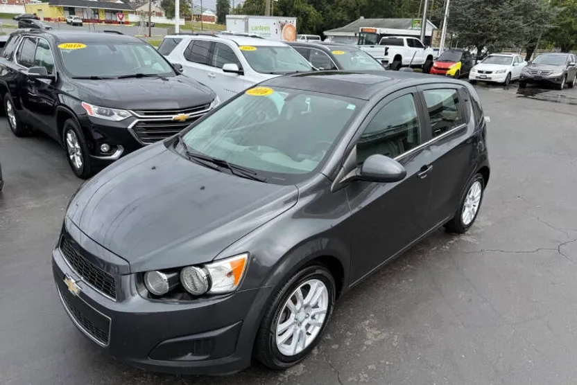 2016 Chevrolet Sonic LT photo 1