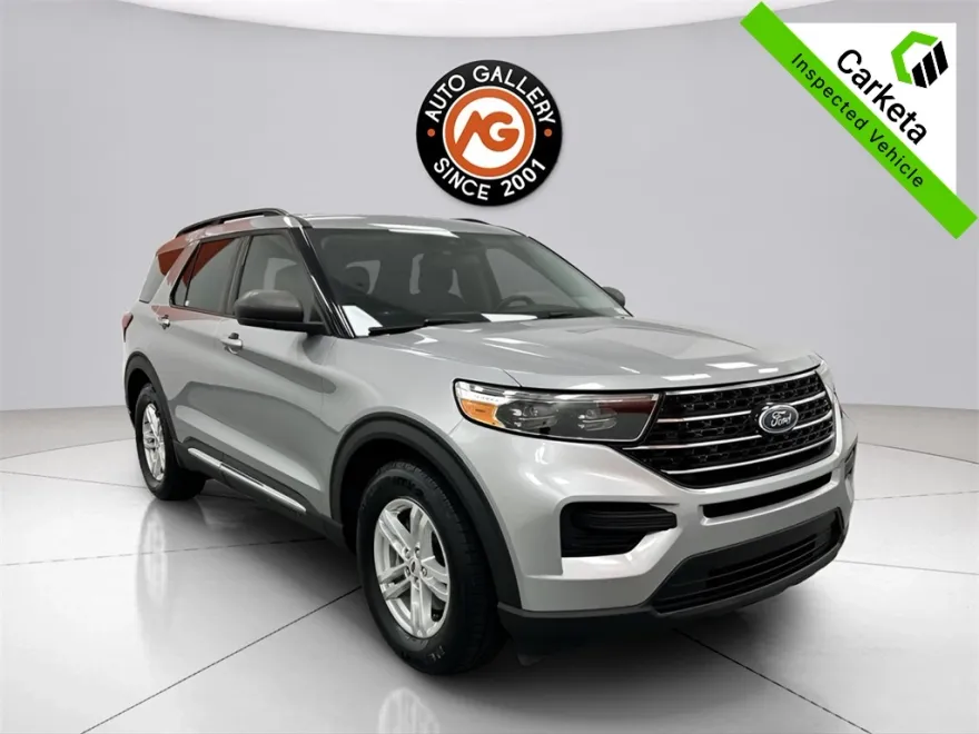 2021 Ford Explorer XLT photo 1