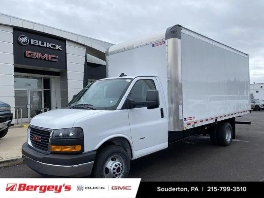 2025 Gmc Savana Cutaway 3500 photo 1
