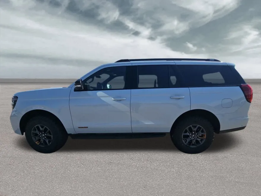 2025 Ford Expedition photo 1