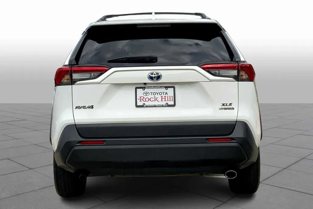 2022 Toyota RAV4 Hybrid XLE photo 1