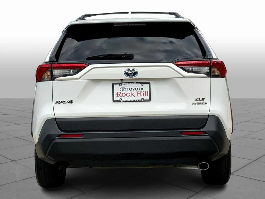 2022 Toyota RAV4 Hybrid XLE photo 1